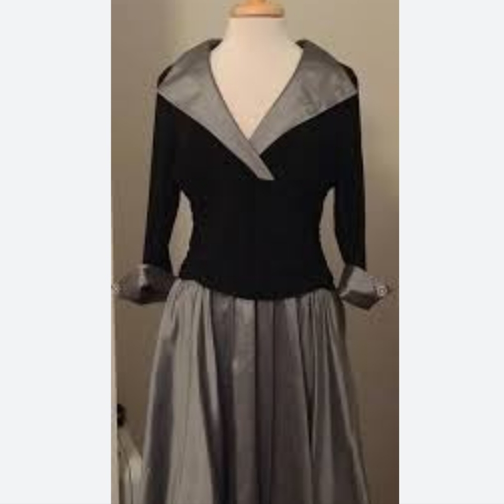 Jessica Howard multicound dress